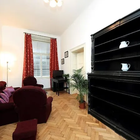 Cosy For 4 / Old Town / Jewish Quarter