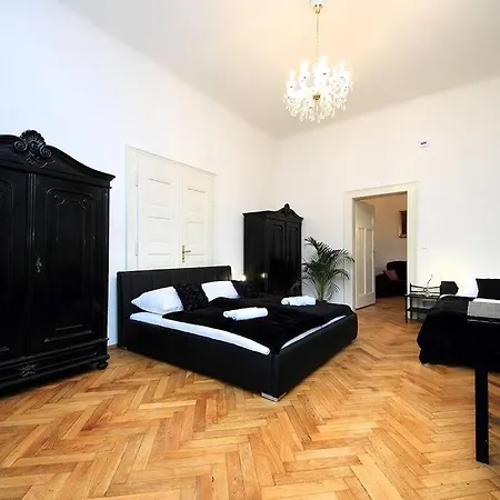 Cosy For 4 / Old Town / Jewish Quarter Апартаменты Прага